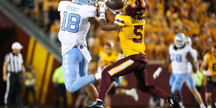 NCAA Football: North Carolina at Minnesota