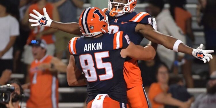 NCAA Football: Eastern Illinois at Illinois