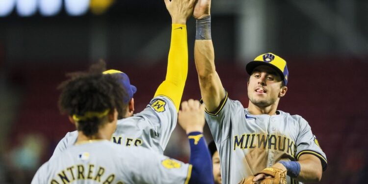 MLB: Milwaukee Brewers at Cincinnati Reds Game Two