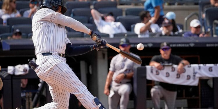 Juan Soto hits a home run