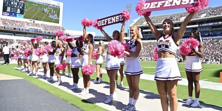 NCAA Football: Western Michigan at Mississippi State