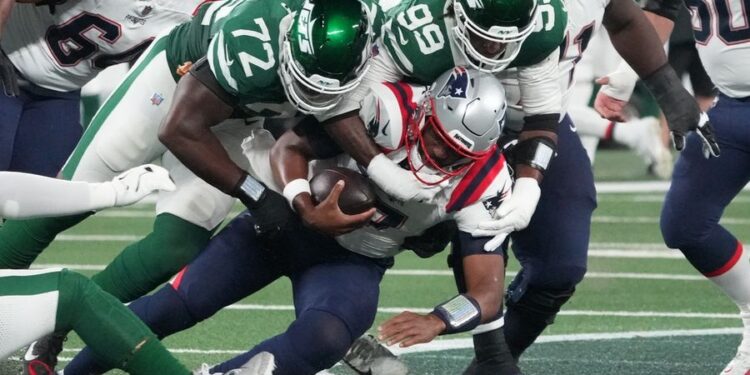 NFL: New England Patriots at New York Jets