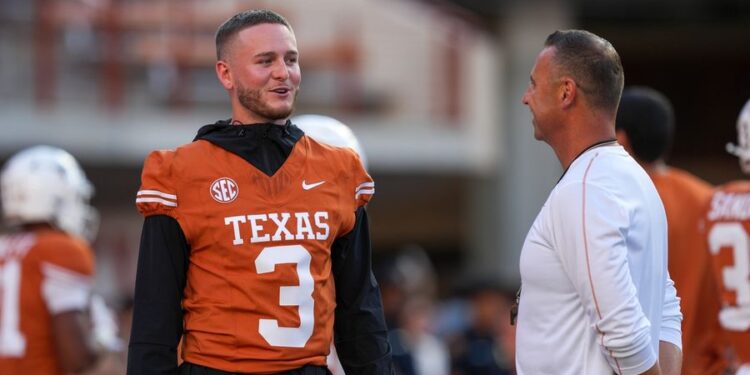 NCAA Football: UL Monroe at Texas