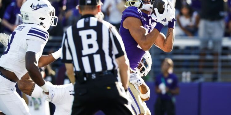 NCAA Football: Northwestern at Washington