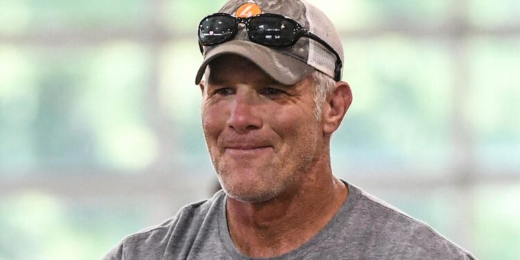 Brett Favre smirks