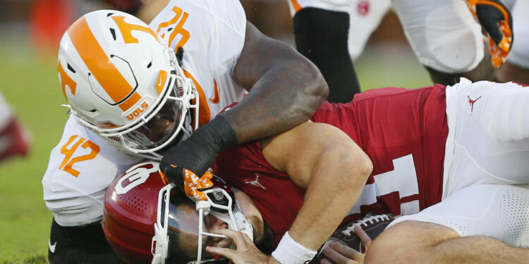 The Volunteers manhandled the Sooners in Norman on Saturday in their SEC opener. (Brian Bahr/Getty Images)