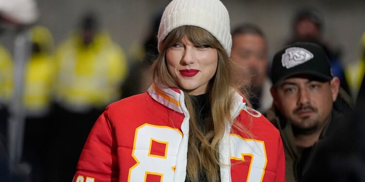 Taylor Swift at Chiefs game