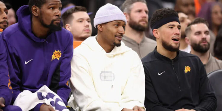 Kevin Durant (l.), Bradley Beal and Devin Booker (r.) source: Getty Images