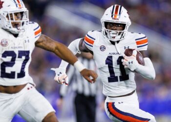 NCAA Football: Auburn at Kentucky