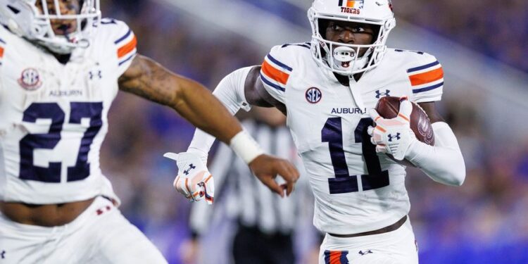 NCAA Football: Auburn at Kentucky