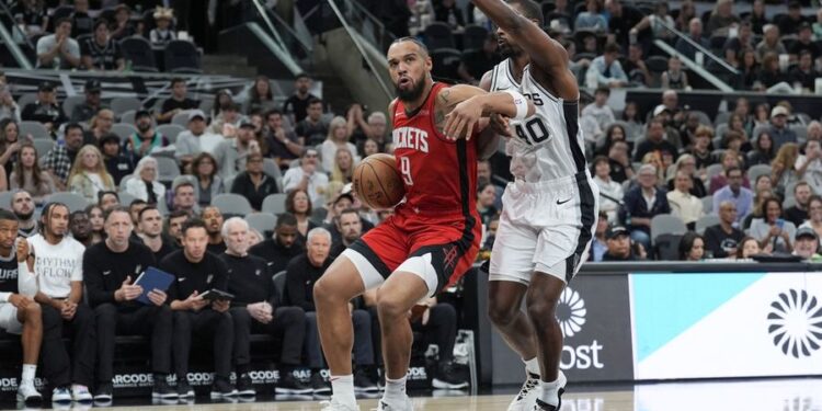 NBA: Houston Rockets at San Antonio Spurs