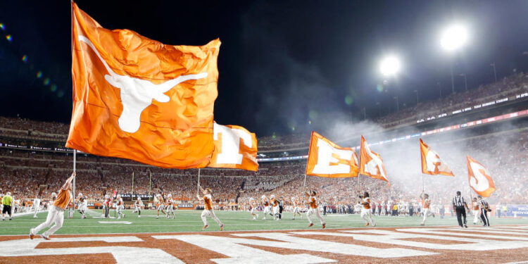 The Texas Longhorns host fellow SEC powerhouse Georgia in Austin on Saturday night. (Tim Warner/Getty Images)