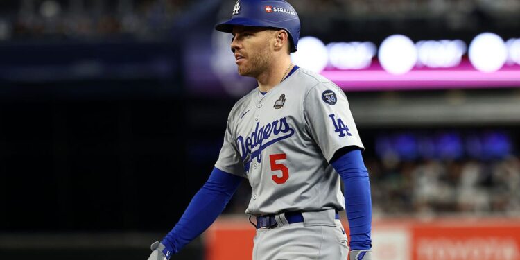 Freddie Freeman walks on field