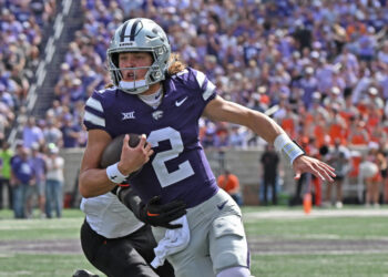 MANHATTAN, KS - SEPTEMBER 28:  Quarterback Avery Johnson #2 of the Kansas State Wildcats runs with the ball against the Oklahoma State Cowboys in the second half at Bill Snyder Family Football Stadium on September 28, 2024 in Manhattan, Kansas. (Photo by Peter G. Aiken/Getty Images)