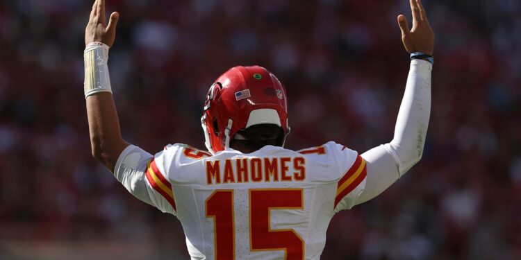 Patrick Mahomes celebrates