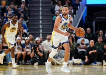 Stephen Curry hopped off the court and directly into the tunnel on Sunday night after rolling his left ankle while trying to set a screen.