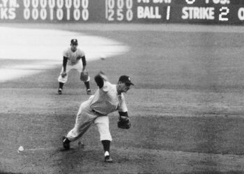 Don Larsen pitches