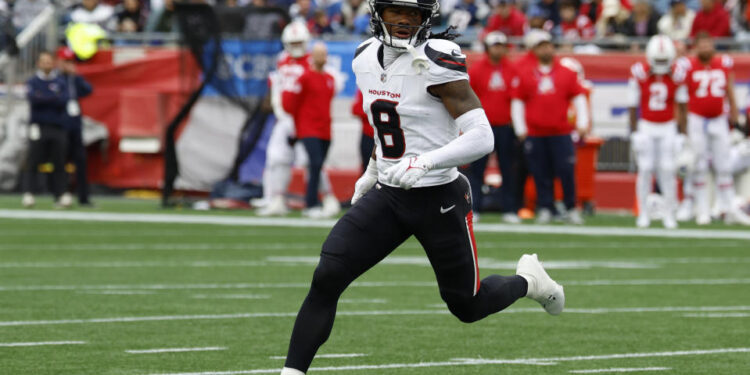 FOXBOROUGH, MA - OCTOBER 13: Houston Texans wide receiver John Metchie III (8) during a game between the New England Patriots and the Houston Texans on October 13, 2024, at Gillette Stadium in Foxborough, Massachusetts. (Photo by Fred Kfoury III/Icon Sportswire via Getty Images)