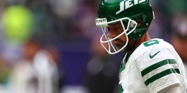 Oct 6, 2024; Tottenham, ENG; New York Jets Quarterback Aaron Rodgers (8) during a practice session before the match against Minnesota Vikings at Tottenham Hotspur Stadium. Mandatory Credit: Shaun Brooks-Imagn Images