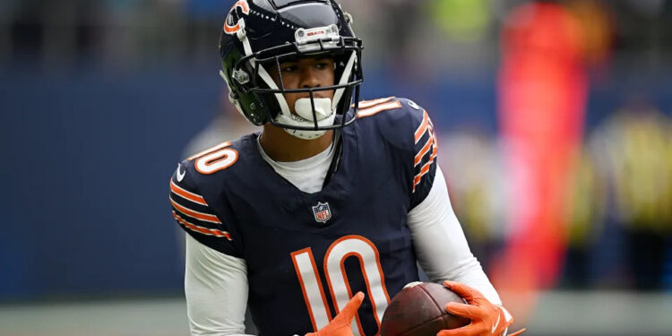 LONDON, ENGLAND - OCTOBER 13: Tyler Scott of Chicago Bears during the match between Jacksonville Jaguars and Chicago Bears at Tottenham Hotspur Stadium on October 13, 2024 in London, England. (Photo by Harry Murphy/Getty Images)