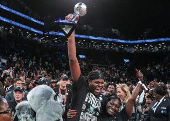 Jonquel Jones lifts WNBA Finals trophy