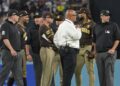 Padres, umpires and security discuss on field