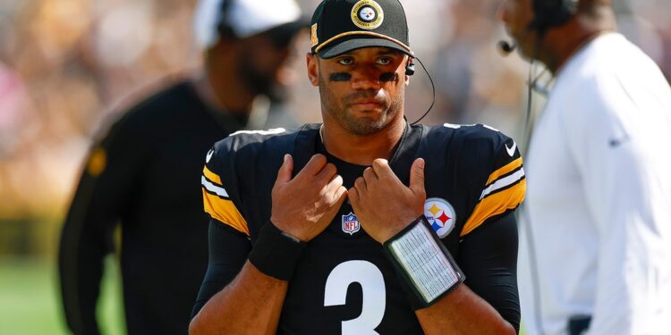 Pittsburgh Steelers quarterback Russell Wilson on sideline