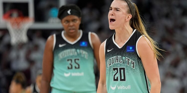 Sabrina Ionescu reaccts