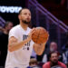 Nov 2, 2024; Houston, Texas, USA; Golden State Warriors guard Stephen Curry (30) works out prior to the game against the Houston Rockets at Toyota Center. Mandatory Credit: Erik Williams-Imagn Images