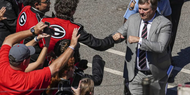 Georgia Bulldogs head coach Kirby Smart leads his two-loss team into unfamiliar territory against Tennessee this week. Mandatory Credit: Dale Zanine-Imagn Images