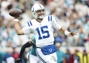 JACKSONVILLE, FLORIDA - OCTOBER 06: Joe Flacco #15 of the Indianapolis Colts throws the ball during an NFL football game against the Jacksonville Jaguars at EverBank Stadium on October 6, 2024 in Jacksonville, Florida. (Photo by Perry Knotts/Getty Images)