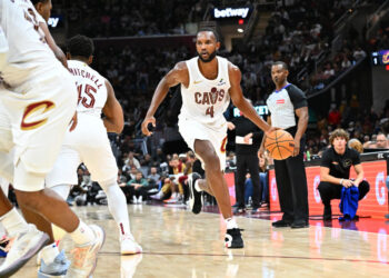 CLEVELAND, OHIO - OCTOBER 25: Evan Mobley #4 of the Cleveland Cavaliers drives to the basket during the third quarter against the Detroit Pistons at Rocket Mortgage Fieldhouse on October 25, 2024 in Cleveland, Ohio. The Cavaliers defeated the Pistons 113-101. NOTE TO USER: User expressly acknowledges and agrees that, by downloading and or using this photograph, User is consenting to the terms and conditions of the Getty Images License Agreement. (Photo by Jason Miller/Getty Images)