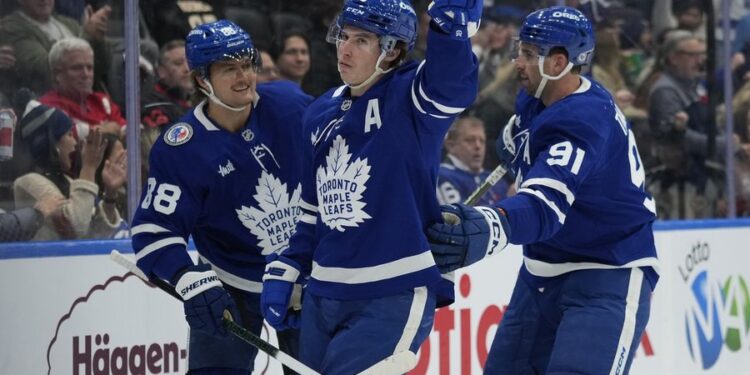 NHL: Detroit Red Wings at Toronto Maple Leafs