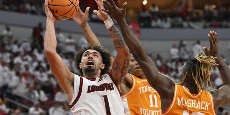 NCAA Basketball: Tennessee at Louisville