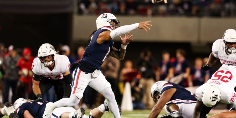 NCAA Football: Houston at Arizona