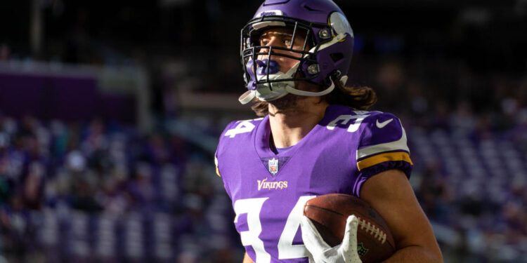 MINNEAPOLIS, MN - DECEMBER 04: Minnesota Vikings tight end Nick Muse (34) warms up before the NFL game between the New York Jets and the Minnesota Vikings on December 4th, 2022, at U.S. Bank Stadium, in Minneapolis, MN. (Photo by Bailey Hillesheim/Icon Sportswire via Getty Images)