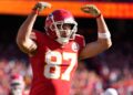 Travis Kelce celebrates