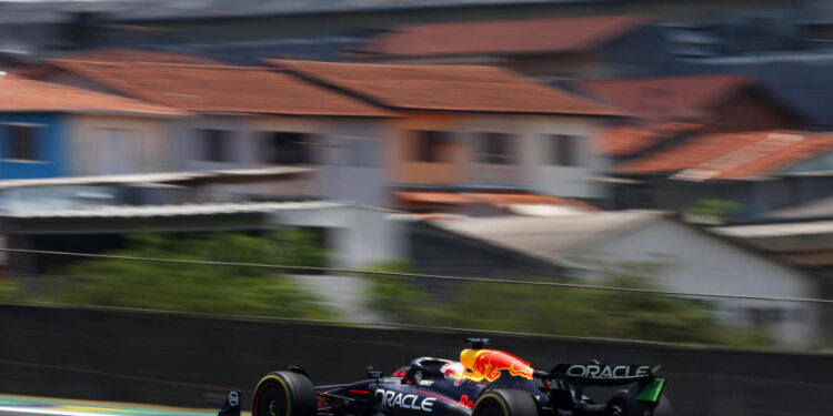 SAO PAULO, BRAZIL - NOVEMBER 01: Max Verstappen of the Netherlands driving the (1) Oracle Red Bull Racing RB20 on track during practice ahead of the F1 Grand Prix of Brazil at Autodromo Jose Carlos Pace on November 01, 2024 in Sao Paulo, Brazil. (Photo by Lars Baron - Formula 1/Formula 1 via Getty Images)