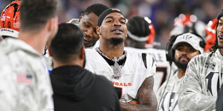 Ja'Marr Chase on the Bengals sideline