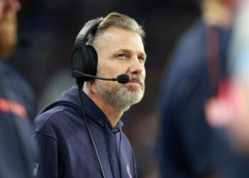 DETROIT,MICHIGAN-NOVEMBER 28: Chicago Bears head coach Matt Eberflus looks on during a game between the Detroit Lions and the Chicago Bears on Thanksgiving Day in Detroit, Michigan USA, on Thursday, November 28, 2024. (Photo by Amy Lemus/NurPhoto via Getty Images)