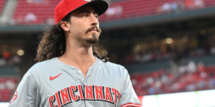 ST. LOUIS, MO - SEPTEMBER 10: Cincinnati Reds second baseman Jonathan India (6) as seen during a MLB game between the Cincinnati Reds and the St. Louis Cardinals, on September 10, 2024, at Busch Stadium, St. Louis, MO. (Photo by Keith Gillett/IconSportswire)