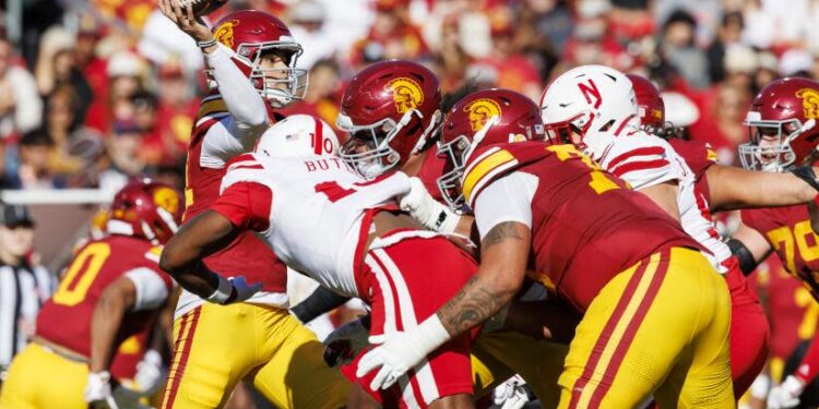 LOS ANGELES, CA - NOVEMBER 16, 2024: USC Trojans quarterback Jayden Maiava.