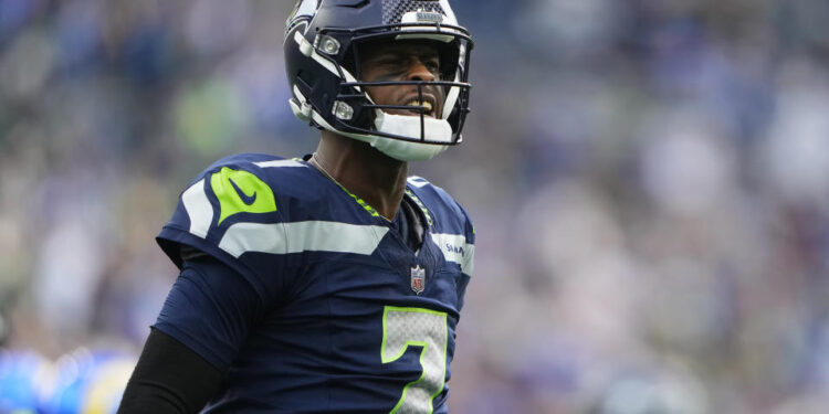 Seattle Seahawks quarterback Geno Smith threw a bad pick-6 against the Rams. (AP Photo/Lindsey Wasson)