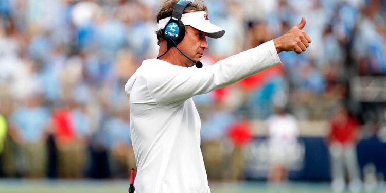 Lane Kiffin signals to players