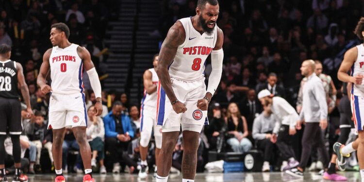 Tim Hardaway Jr reacts