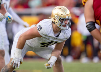 LOS ANGELES, CA - NOVEMBER 30: Donovan Hinish #41 of the Notre Dame Fighting Irish on the line of scrimmage during a game between Notre Dame Fighting Irish and University of Southern California at Los Angeles Memorial Coliseum on November 30, 2024 in Los Angeles, California. (Photo by Melinda Meijer/ISI Photos/Getty Images)