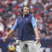 Dec 31, 2023; Houston, Texas, USA; Tennessee Titans head coach Mike Vrabel reacts after a play during the first quarter against the Houston Texans at NRG Stadium. credits: Troy Taormina-USA TODAY Sports