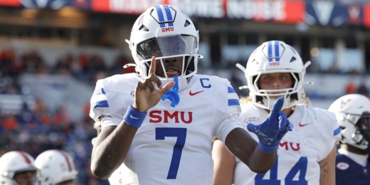 NCAA Football: Southern Methodist at Virginia