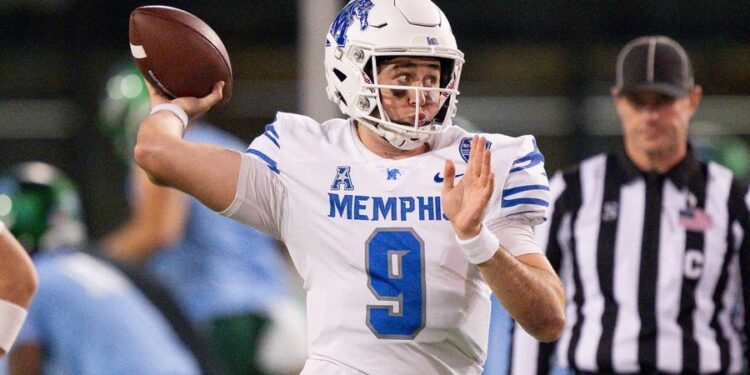 NCAA Football: Memphis at Tulane