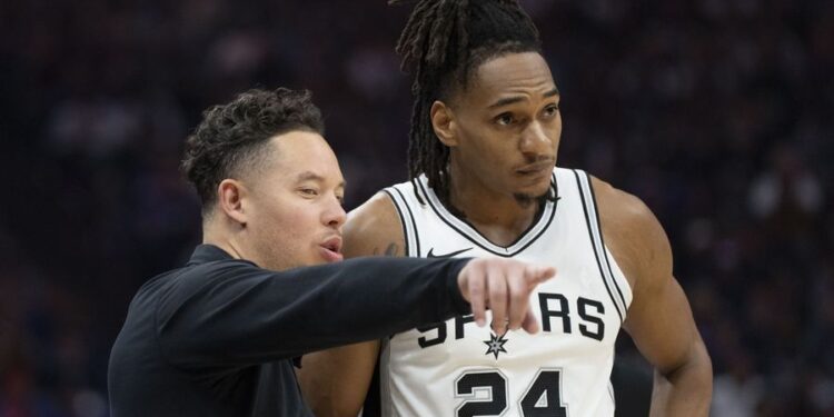 NBA: San Antonio Spurs at Sacramento Kings